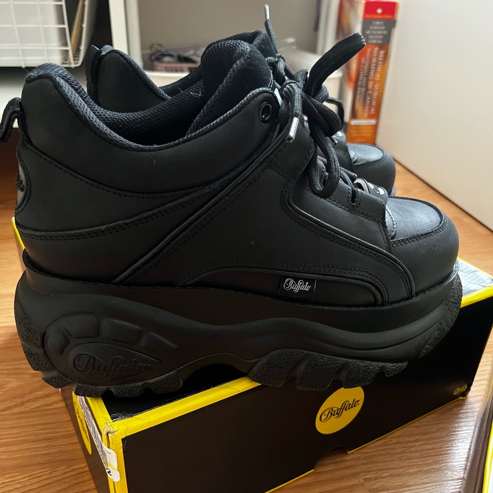 buffalo london platform shoes